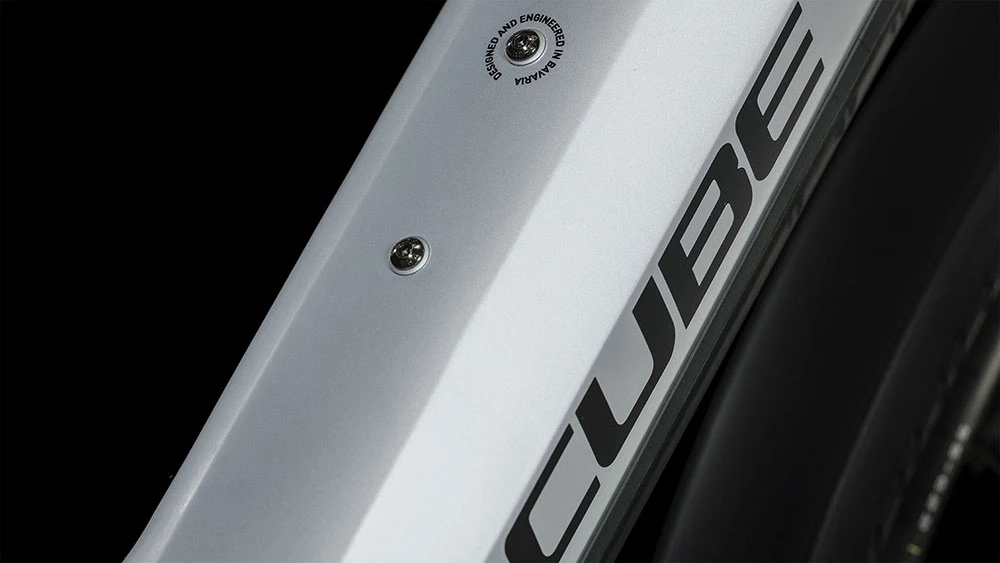 Cube Kathmandu Hybrid SLX 750 Polarsilver´n´black 6 Cube Kathmandu Hybrid SLX 750 Polarsilver´n´black – Bild 4