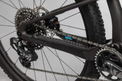 Santa Cruz Blur CC X01 AXS RSV -Cube Verkäufe MY22 blur details 013