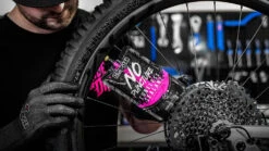 Muc-Off No Puncture Hassle Reifendichtmittel -Cube Verkäufe Muc Off No Puncture Hassle 4